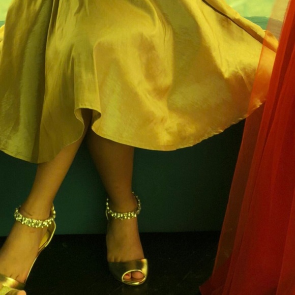 Heels - Picture 3 of 3